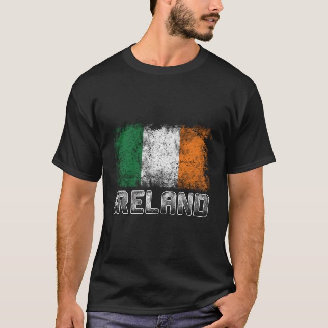 St Patrick'S Day Patriotic Distressed Irish Flag T-Shirt (Front)