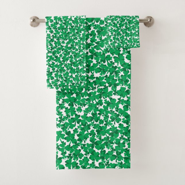 St. Patrick's Day Shamrocks Bath Towel Set (Insitu)