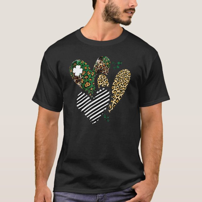 St Saint Patrick's Day Shamrock Heart Leopard Plai T-Shirt (Front)