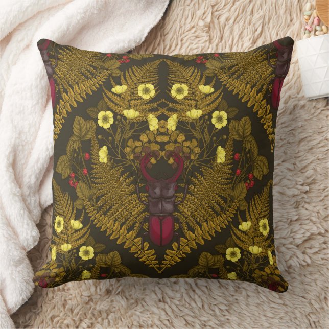 Stag beetle and ferns cushion (Blanket)
