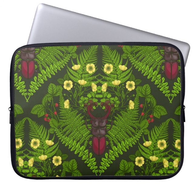 Stag beetle and ferns, green leaves laptop sleeve (Front)
