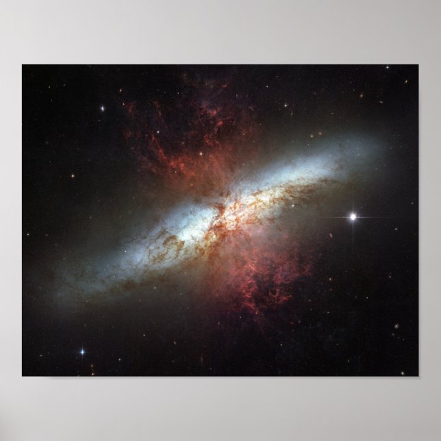Starburst galaxy, Messier 82 Poster (Front)