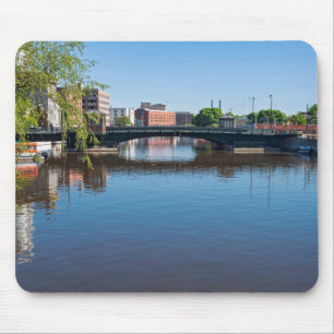 state street bridge crossing milwaukee river mouse mat