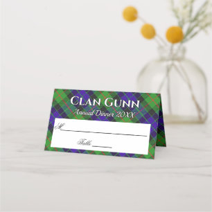 Stately Clan Gunn Tartan Motto Place Card