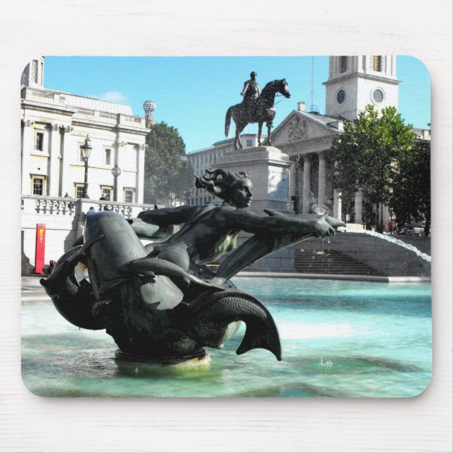 Statue and fountain in Trafalgar Square Mouse Mat (Front)