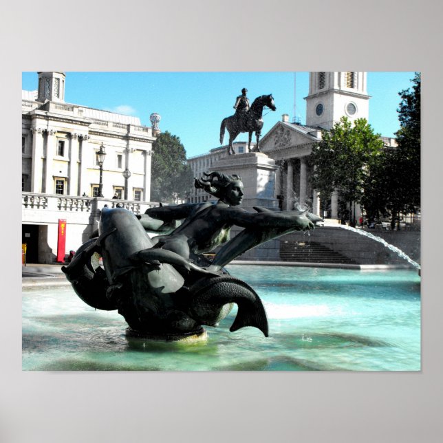 Statue and fountain in Trafalgar Square Poster (Front)