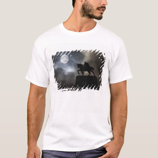 Statue of King Kralja Tomislava silhouetted T-Shirt (Front)