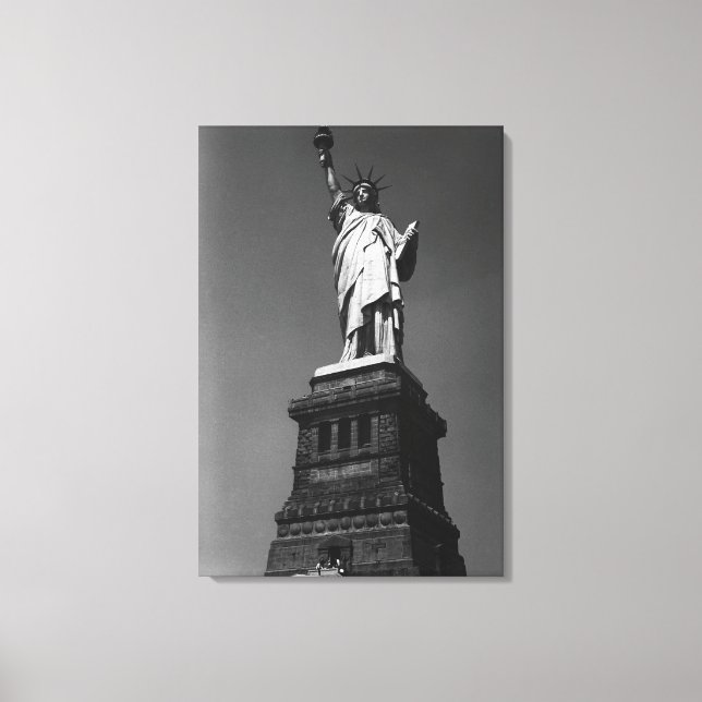 Statue of Liberty Canvas Print (Front)