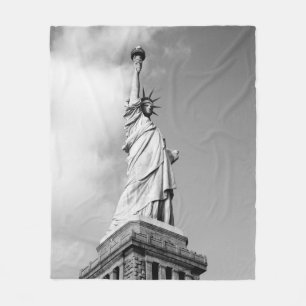 STATUE OF LIBERTY FLEECE BLANKET
