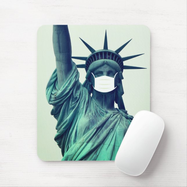 Statue of Liberty Mouse Mat (With Mouse)