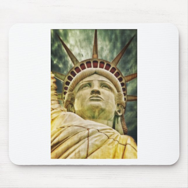 Statue of Liberty Mouse Mat (Front)