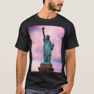 Statue of Liberty, New York, NY (New York Harbour) T-Shirt
