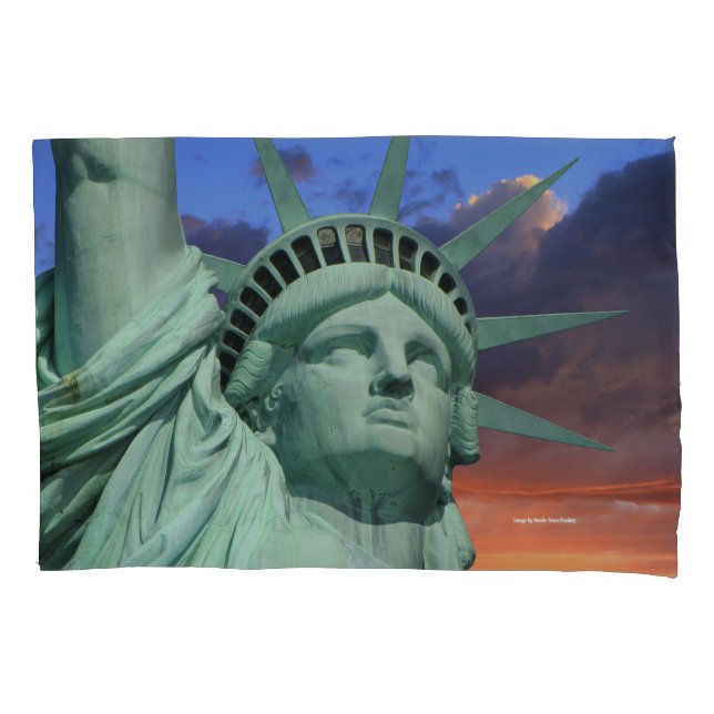 STATUE OF LIBERTY PILLOWCASE (Front)
