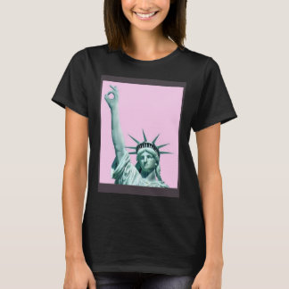 Statue of Liberty Pink  Women s  Men s USA T-Shirt