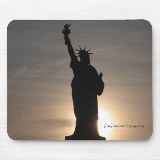 Statue of Liberty, ZeeZeeshotsphotography Mouse Mat