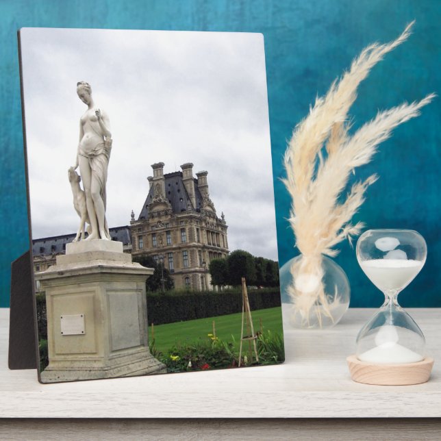 Statue on the Louvre Grounds Plaque (Side)