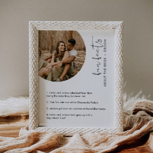 STELLA Fun Facts About the Bride and Groom Sign