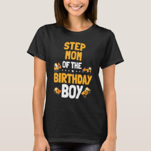 Stepmom Of The Birthday Boy Construction Worker Bd T-Shirt