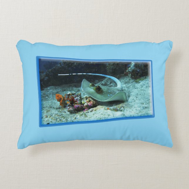 Stingray in motion - Photographic design |  Decorative Cushion (Front)