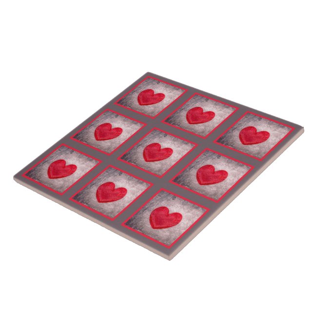 Stonewashed Heart in Grey and Red Plaid Tile (Side)