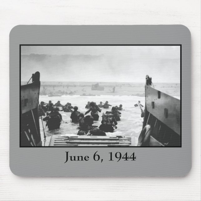 Storming The Beach On D-Day Painting Mouse Mat (Front)