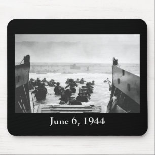 Storming The Beach On D-Day Painting Mouse Mat