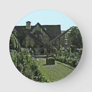 Stratford-upon-Avon Shakespeare's Birthplace jGibn Round Clock