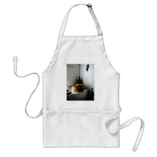 Straw Hat and Hat Box Standard Apron