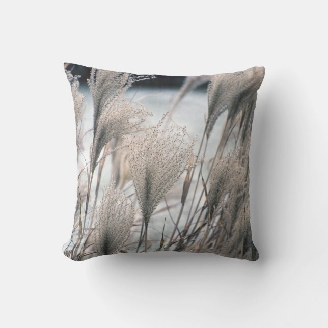 straw in winter cushion (Front)