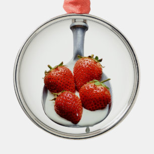 Strawberries and Cream Metal Tree Decoration