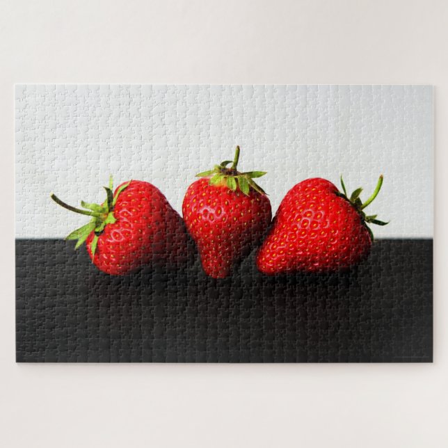 Strawberries On White Over Black 20x30 1014pc jpcn Jigsaw Puzzle (Horizontal)