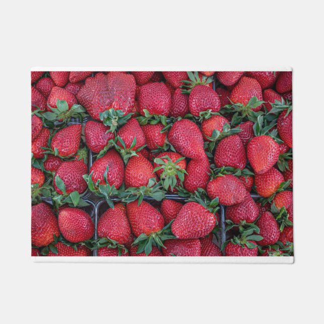 Strawberries with green leaves doormat (Front)
