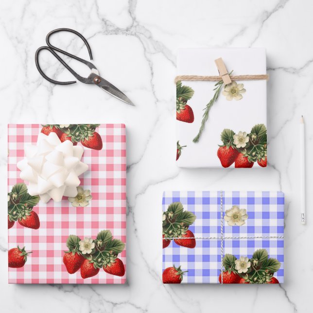 Strawberry and gingham cute gift wrap sheets (Front)