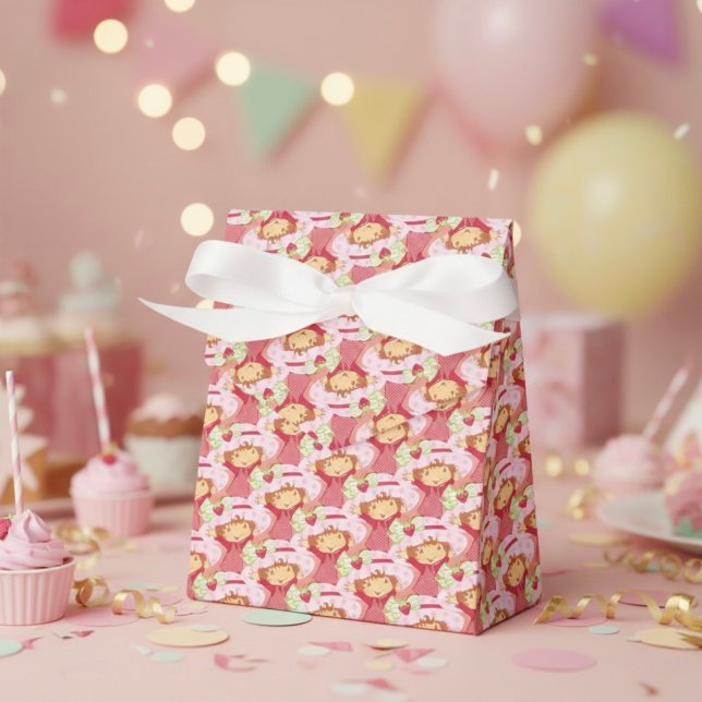 Strawberry Favour Box (Creator Uploaded)