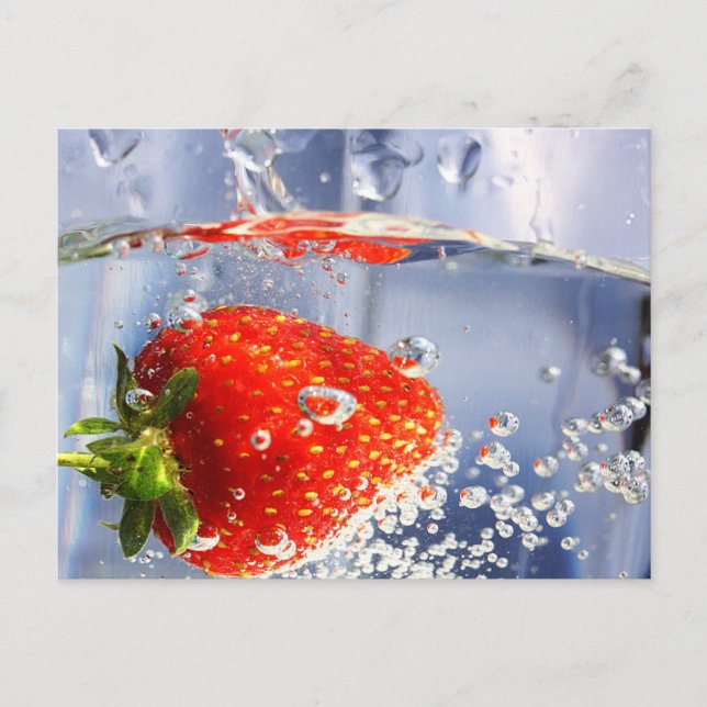 Strawberry fruit in water photography beautiful postcard (Front)