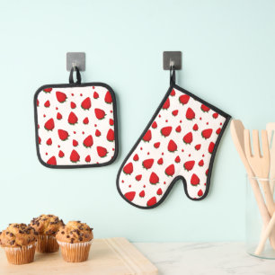 Strawberry Pattern Fruit Oven Mitt & Pot Holder Set