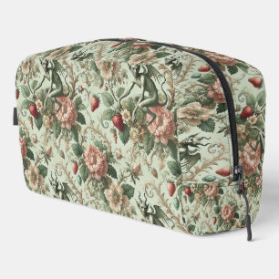 Strawberry Sins – Gothic Dopp Kit