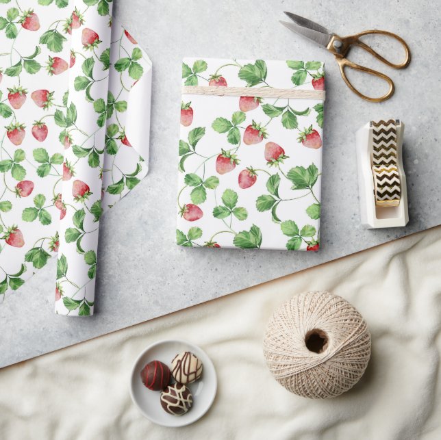 Strawberry Wrapping Paper (Crafts)