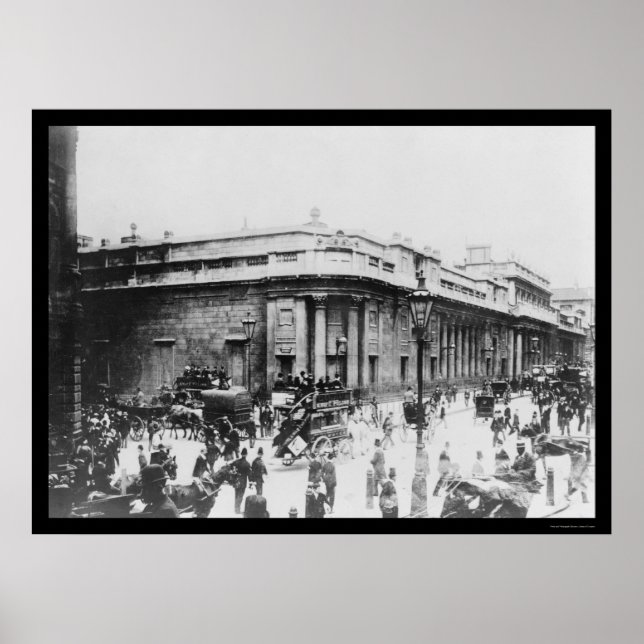 Street Scene at the Bank of England in London 1914 Poster (Front)