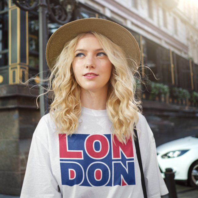 Street Style in London T-Shirt (Creator Uploaded)