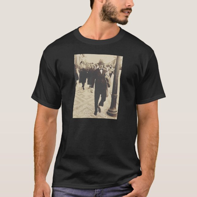 Streets in Lisbon (Fernando Pessoa) T-Shirt (Front)