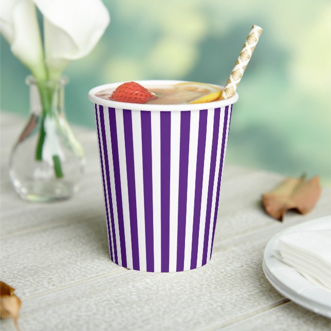 Striped custom paper cups (Insitu)