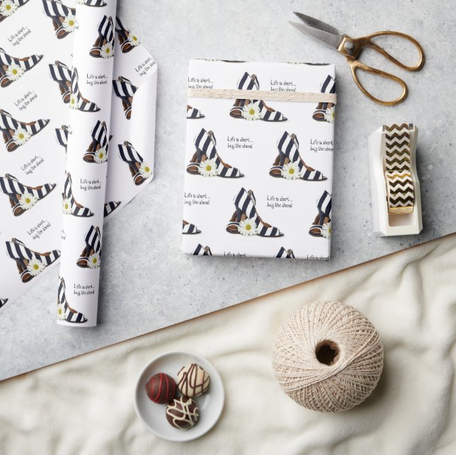 striped fashion high heels with daisy wrapping paper (Crafts)