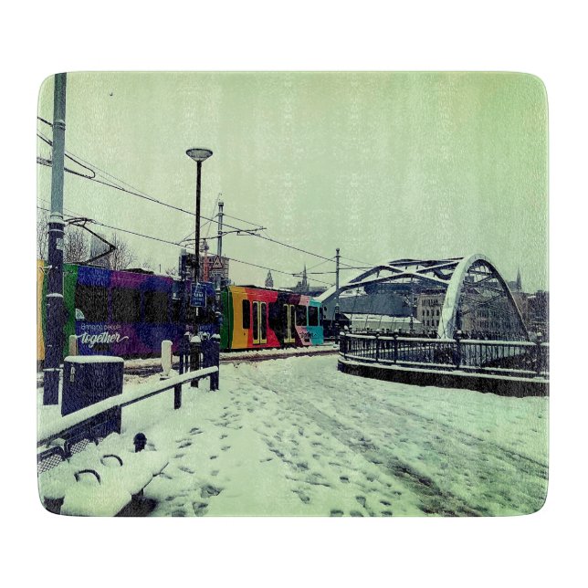 Striped tram , with bridge cutting board (Front)