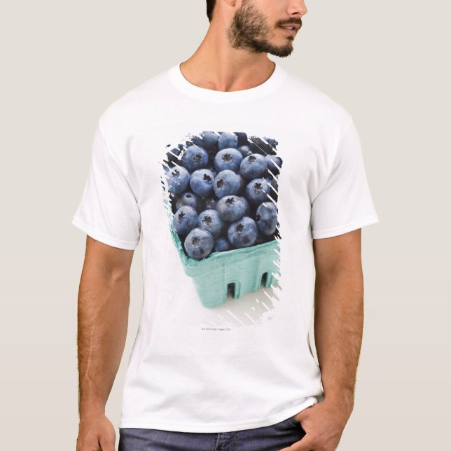 Studio shot of blueberries T-Shirt (Front)