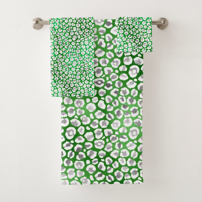 STUNNING LEOPARD GREEN WHITE BATHROOM TOWEL (Insitu)