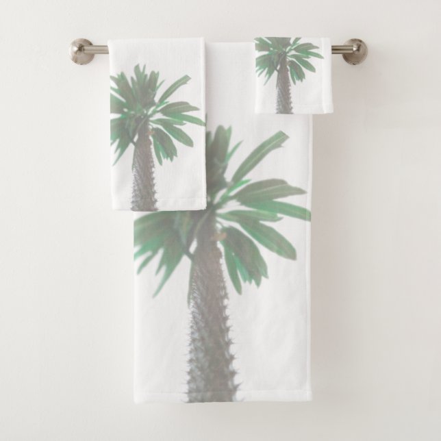 Stylised Palm Tree Pastel Green Tropical Bath Towel Set (Insitu)