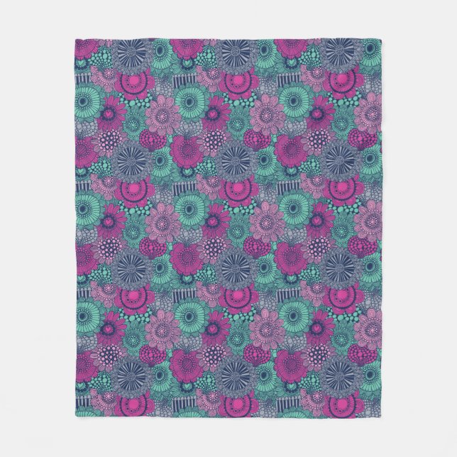 Stylish bright pattern of gorgeous flowers fleece blanket (Front)