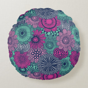 Stylish bright pattern of gorgeous flowers round cushion