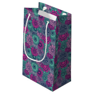 Stylish bright pattern of gorgeous flowers small gift bag